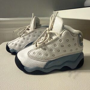 Nike Jordan 13 Kids Sz 5C White and Blue Sneakers